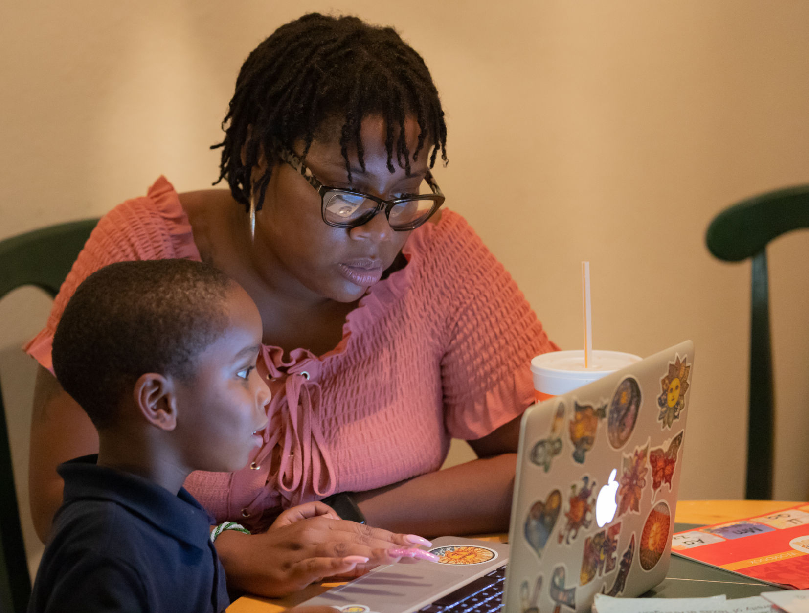 Sacrifice, hard work and persistence: the path of the student mother